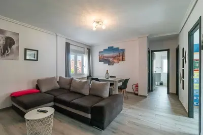 Image de Appartement 'Sol Luxury Céntrico' avec balcon et Wi-Fi au centre de Suances