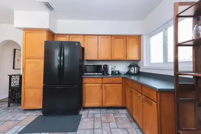 Image de Charming 2-bedroom house in delightful Burbank with WiFi, Ac
