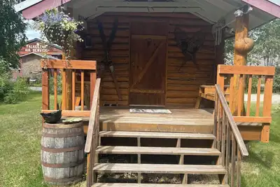 Image de Cozy historic log cabin in downtown Talkeetna with WiFi