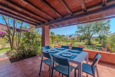 Image de Appartement 'I Sugheri' avec terrasse privée, jardin privé et climatisation