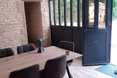 Image de Maison de campagne 'Domaine Du Val Bruant' avec terrasse partagée et Wi-Fi