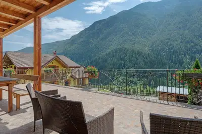 Image de Chambre \"Stanza 2\" avec vue sur les montagnes, terrasse privée et Wi-Fi