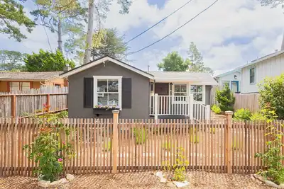 Image de Camp Carmel Chic Coastal Retreat Near Downtown Carmel By the Sea 30-Night Stay