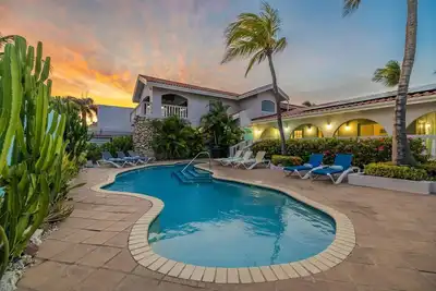 Image de Arashi Sunsets Villa ~ Steps 2 Beach ~ PrivatePool