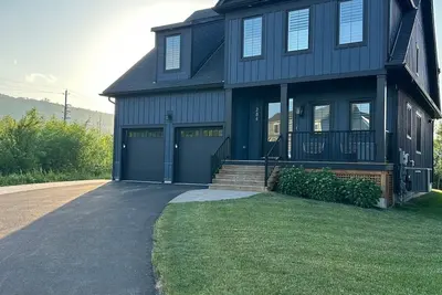 Image de Bright, spacious, amazing view at a prime location