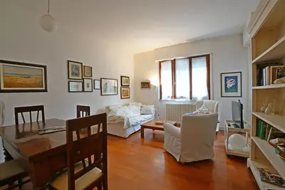 Image de City / Village Apartment à Massa avec 2 chambres à coucher, 5 couchages