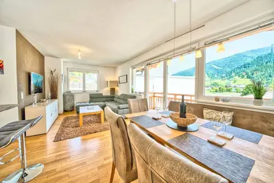 Image de Sunny 2-bedroom apartment in a great location