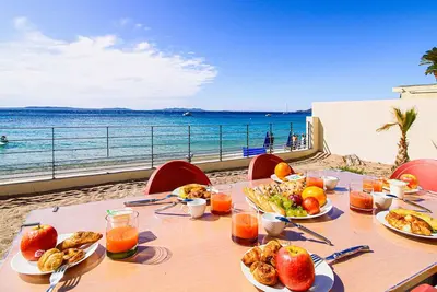 Image de Appartement d'exception à Cavalière, terrasse pied dans l'eau, 6 pers.