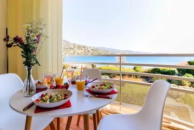 Image de Appartement avec vue sur mer, pieds dans l'eau à St Clair