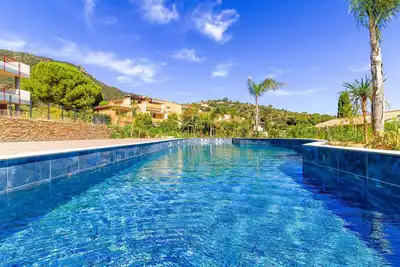 Image de Grand 2 pièces pour 4 avec terrasse au Lavandou