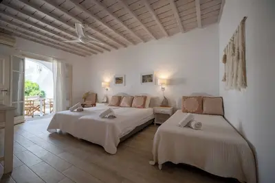 Image de Mykonos Twins 3 in Ornos Beach with Private Balcony, Garden view, Ac, WiFi