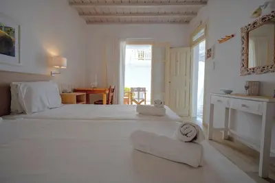 Image de Mykonos Twins 4 in Ornos Beach with private Balcony Ac, WiFi