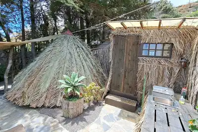 Image de The Glamping, studio tent with bathroom, extra kitchen room, terrace.
