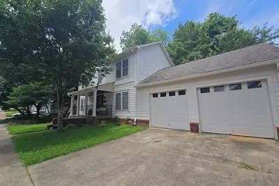 Image de Lovely 3-Br 2. 5 Bath Artist's Home in Walkable Intown Atlanta Neighborhood