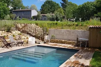 Image de Maison familiale à 15 minutes du centre de Bordeaux dans un écrin de verdure