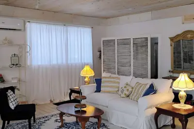 Image de Walk to Lake Blue Ridge Beach \nSpa Suite Retreat-Sleeps 2 adults-2 children.
