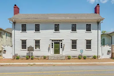 Image de Downtown Huntsville Gem, 2br Walk to the Square!