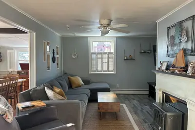 Image de Almost Lake'd Inn Quaint Cottage