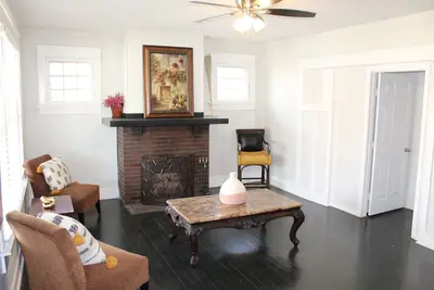 Image de 3-br home in Fw close to downtown, 2 mi from Tcu and 25 min from Dfw airport
