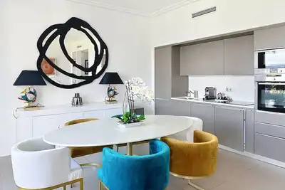 Image de 2-bedroom apartment in a prestigious building with stunning sea view