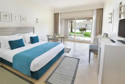 Image de Relax & Recharge: Private Beach, Spa, Dining Options & Water Sports Nearby