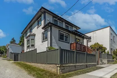 Image de 2-Bed/ 1-Bath Suite in New Westminster