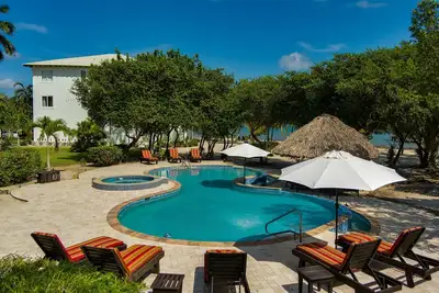 Beachfront-Villa-Family Fun-Pool & Hot Tub-Dock