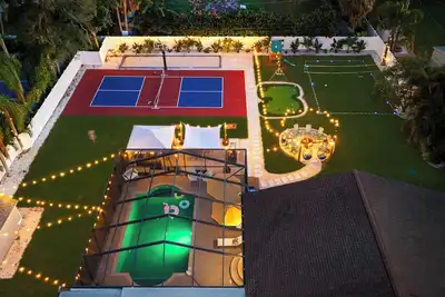 Pickleball-BBall-Bocce-MiniGolf, Pool & Bar Resort