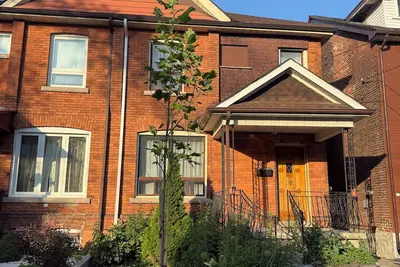 Image de Charming house in the heart of Toronto