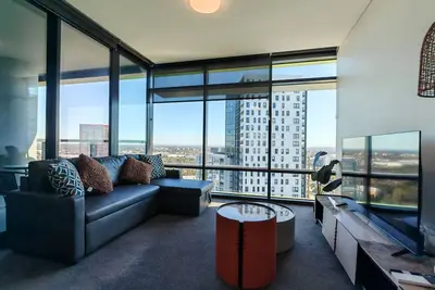 Image de Executive Two-Bedroom Apartment in Olympic Park