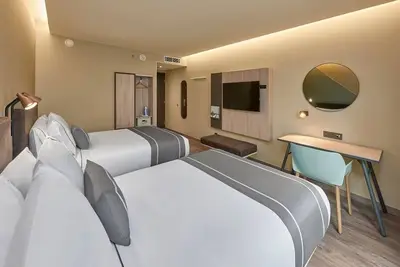 Image de Relax Close to Beach, Wineries  & Central Location| Modern Room with Breakfast