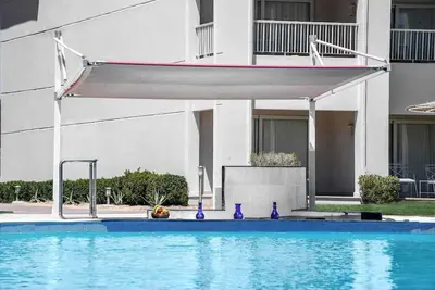 Image de Enjoy Private Beach, Kids Pool, Spa & Live Entertainment l 4 Relaxing Rooms