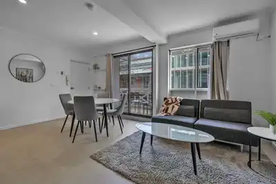 Image de Central 1-Bed Adelaide Apartment with Balcony