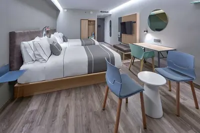 Image de Enjoy Coastal Views at This Stunning Rooms Near the Beach - 2 Units