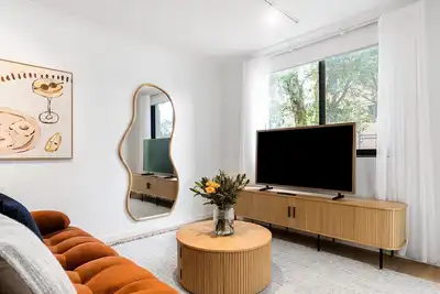 Image de Bianca's- Stunning, Stylish & Steps from the Beach