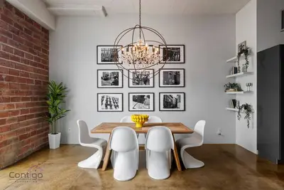 Image de Urban Opulence Loft | Rogers Place | Ug Parking