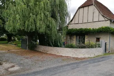 Image de Grangette en pierre, transformée en habitation pour 4 personnes, avec piscine.