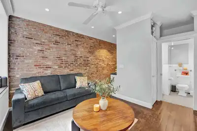 Image de Stylish 3br-2ba in Gramercy -Modern & Central
