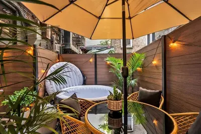 Image de Designer 1br W_Private Garden Plus Hot Tub