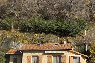 Image de Chaleureux nid douillet à Théus avec vue panoramique