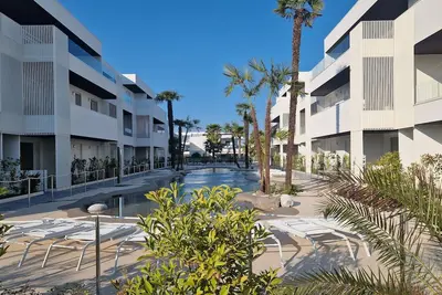 Image de Apartment with terrace in new residence with swimming pool, 350 m from the sea