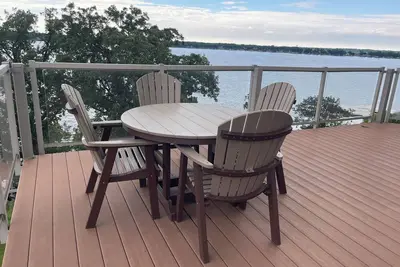 Image de Large top floor corner 3-bedroom condo in amazing Arnolds Park