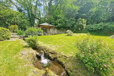 Image de Bretagne Duplex dans vallée abritée des vents proche mer animaux acceptés