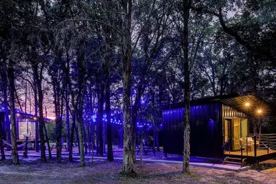Image de Wooded Cabin near Lbj Grasslands - Book 1 or All 4 Cabins