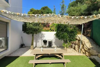 Image de Cozy apartment in golf course and close to the beach and beautiful villages.