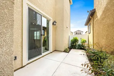 Image de Spacious 4-bedroom 3-bath pet friendly house in West Roseville