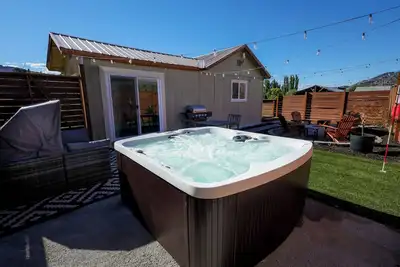 Image de Hot Tub • Fire Pit • Bbq • Views • Ac