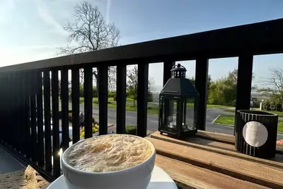 Image de Huge Beach house -Seaview balcony-perfect location | Pass the Keys