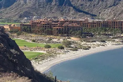 Image de Far from the tourist centers, 2 Bedroom Elite Penthouse