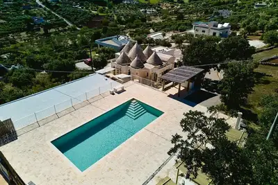 Image de Charming trulli with panoramic pool and jacuzzi in Itria Valley